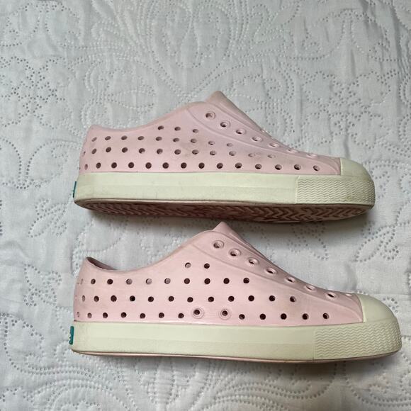 Native Jefferson Slip On Sneakers Size 1 - Picture 3 of 8